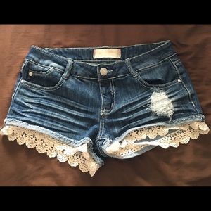 Ladies/Junior jean shorts with lace. Size 7